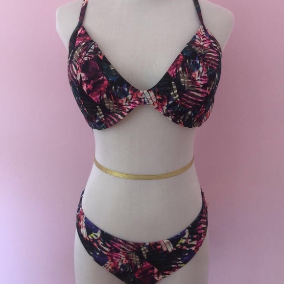 PINK Victoria's Secret Other - Victoria’s Secret Tropical Bikini PINK Victoria's Secret Other - Victoria’s Secret Tropical Bikini